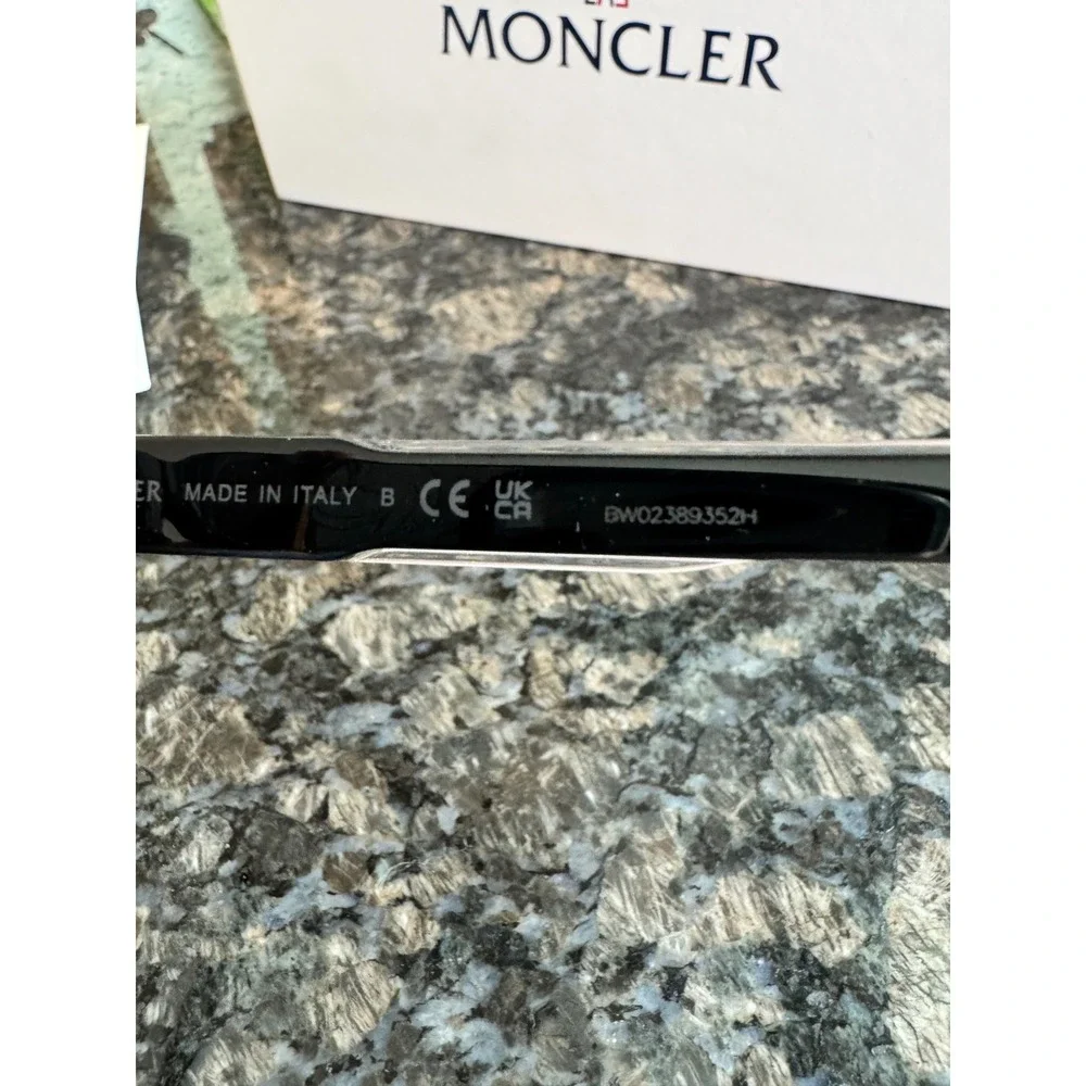 Moncler‎ Suntrap ML6008 Sunglasses Black Grey Rectangular Made in Italy ML 6008